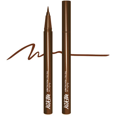 Merzy The First Pen Eyeliner #P3 Coffee Bun เพนลายไลเนอร์สี Coffee Bun หรือสี Light Brown ให้ดวงตาดูนุ่มนวล ให้ดวงตาดูสุขุม มาพร้อมหัวแปรงขนาด 0.22 มม. ให้เส้นเรียวเล็กสะใจ เข้าถึงทุกซอกของดวงตา เขียนง่าย คมชัดตลอดทั้งเส้น กันน้ำ กันเหงื่อ ติดทนยาวนานตลอดทั้งวัน   